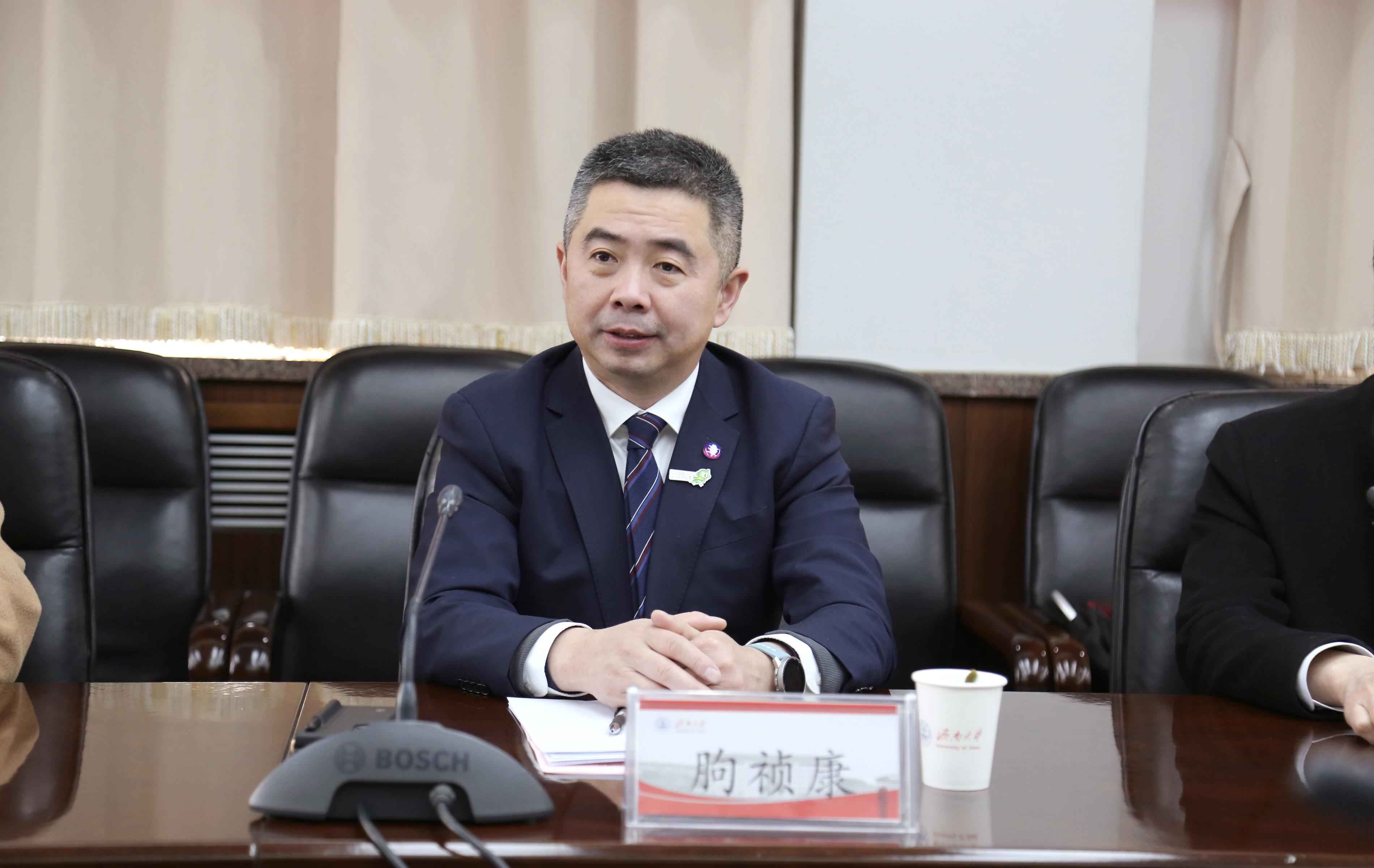 朐总单独（无水。。。。。.jpg